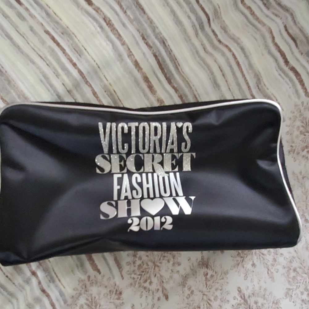 VS Makeup bag